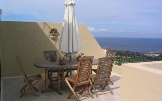 Appartement avec terrasse à Madliena