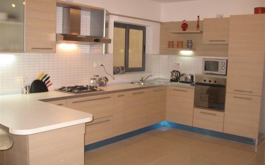 Maisonette sur un niveau à Madliena