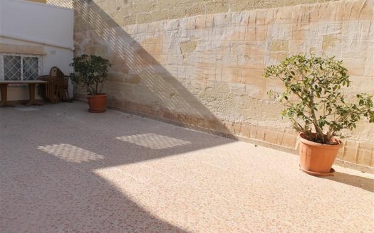 Maisonette sur un niveau à Qawra