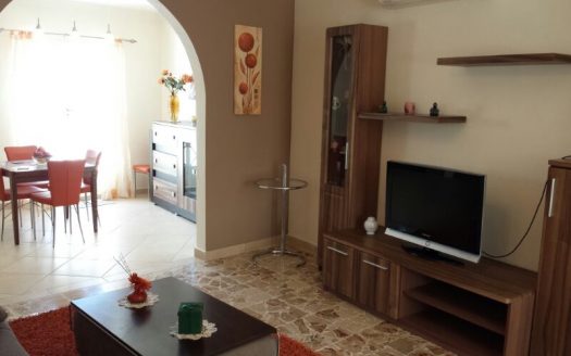 Maisonette sur un niveau à Qawra