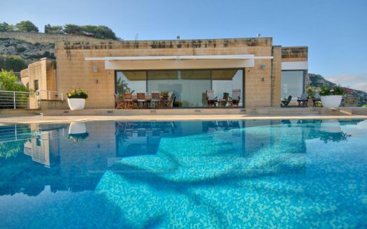 Villa mitoyenne à Madliena