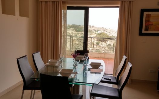 Appartement avec terrasse à Madliena