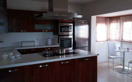 Appartement avec terrasse à Madliena