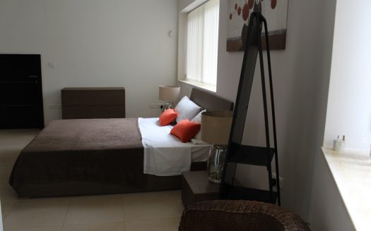Appartement à Madliena