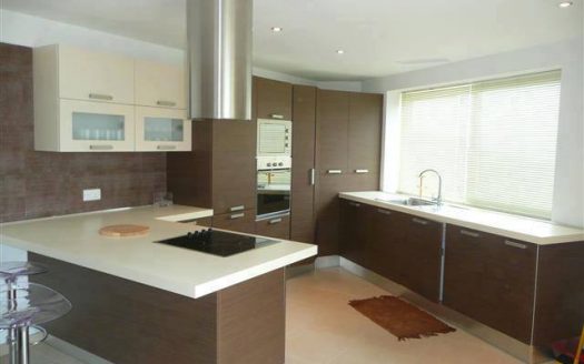 Appartement à Madliena
