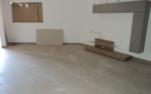 Maisonette sur un niveau à Luqa