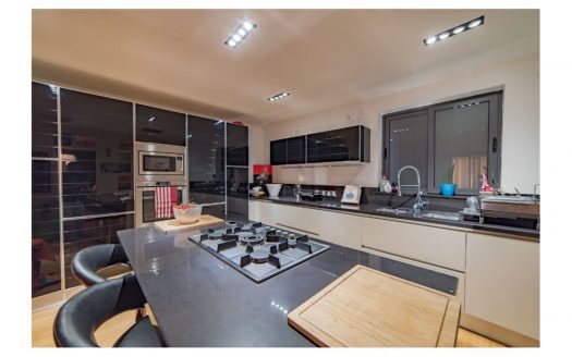 Appartement à Madliena