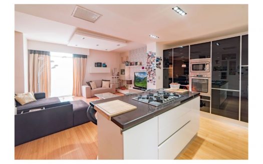 Appartement à Madliena
