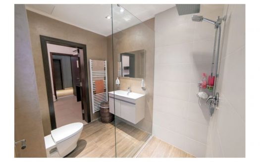 Appartement à Madliena