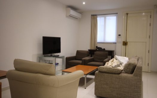 Maisonette sur un niveau à Xemxija