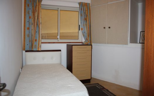 Maisonette sur un niveau à Manikata