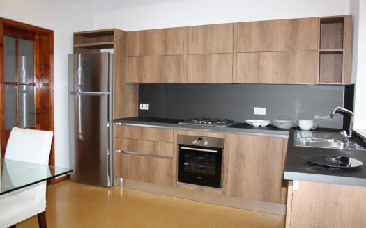 Maisonette sur un niveau à Manikata