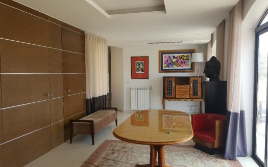 Appartement avec terrasse à Madliena