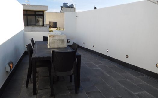 Maisonette en duplex à Madliena