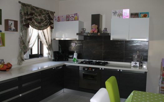 Maisonette sur un niveau à Zabbar