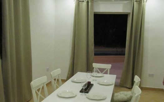 Villa mitoyenne à Madliena