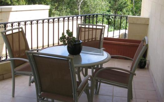 Maisonette sur un niveau à Xemxija