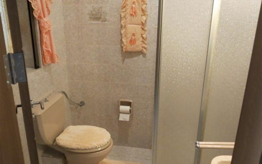 Maisonette sur un niveau à Madliena