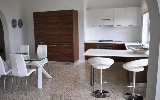 Maisons contemporaines à Gozo Ghajnsielem