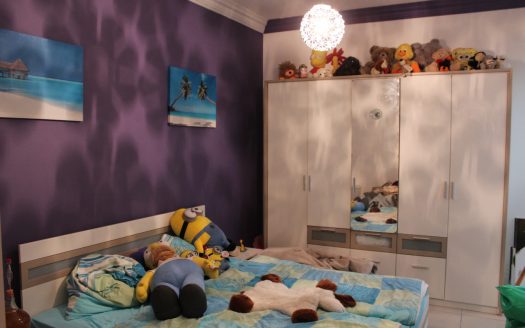 Maisonette sur un niveau à Xemxija