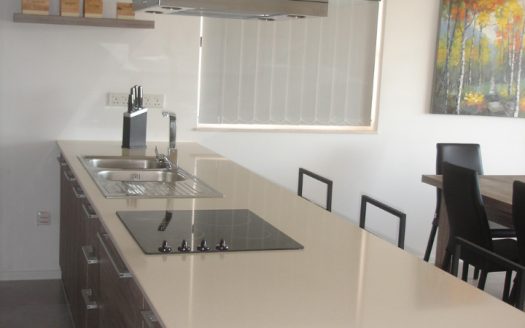 Maisonette sur un niveau à Manikata