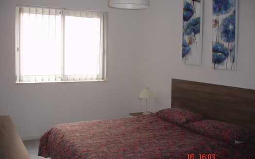 Maisonette sur un niveau à Manikata