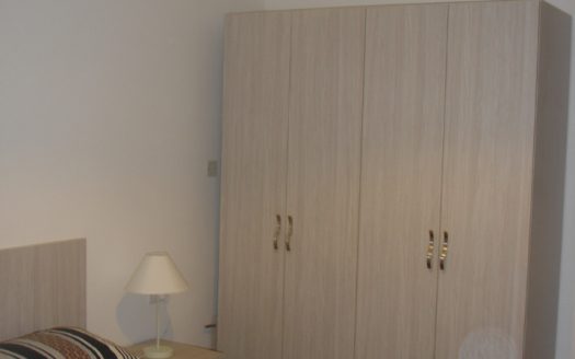 Maisonette sur un niveau à Manikata