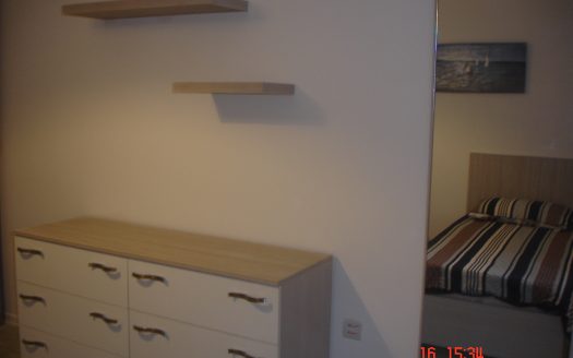 Maisonette sur un niveau à Manikata