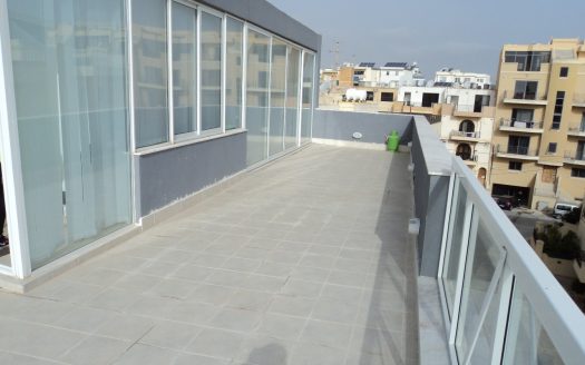 Duplex Appartement avec terrasse à Marsascala