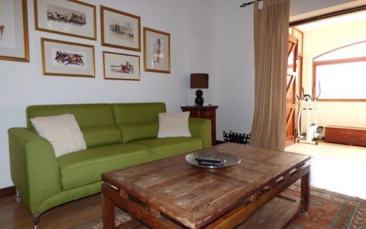Maisonette sur un niveau à Madliena
