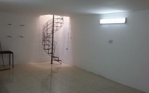 Showroom à Qormi