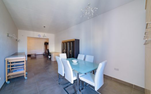 Maisonette sur un niveau à Swatar