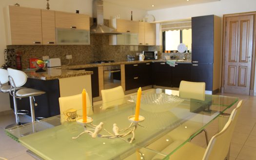 Appartement à Qawra
