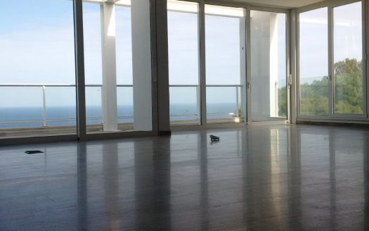 Villa mitoyenne à Madliena