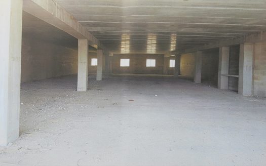 Showroom à Qormi