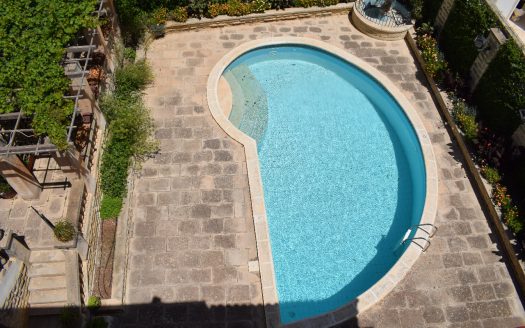 Villa mitoyenne à Madliena