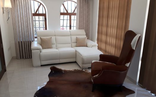 Maisonette sur un niveau à Bidnija