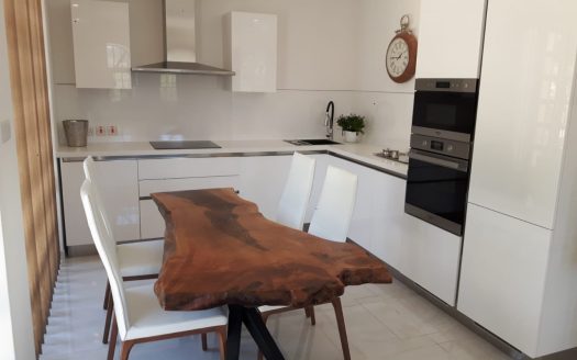 Maisonette sur un niveau à Bidnija
