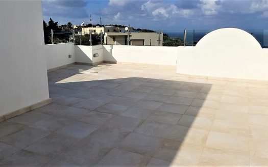 Maisonette en duplex à Madliena
