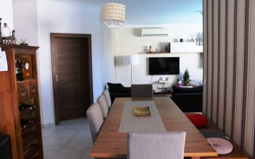 Appartement avec terrasse à Marsascala